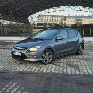 Hyundai i30 I Hatchback 1.4 109KM 2010 Hyundai i30 1.4 Blue Classic, zdjęcie 6