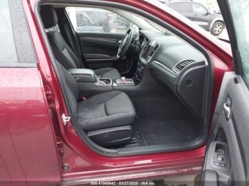 Chrysler 300C II 2021 Chrysler 300 Touring 2021 3.6l 3.6 Benzyna 292KM, zdjęcie 9