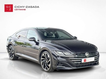 Volkswagen Arteon Fastback Facelifting 2.0 TSI 190KM 2022 Volkswagen Arteon SalonPL 2.0 TSI 190KM R-Line DSG PanoramaAmbienteDCCALU, zdjęcie 2