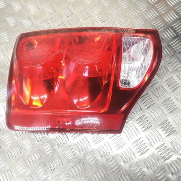 DODGE GRAND CARAVAN 2017 ZADNÍ STRANA LEVÝ SVĚTLA