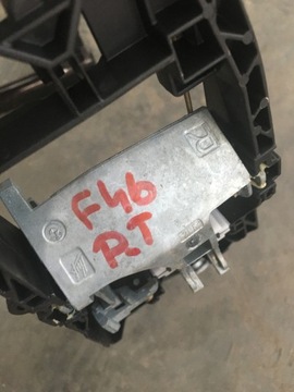 BMW F46 F45 SKŘÍŇKA KLIKY PRAVÁ 7401212