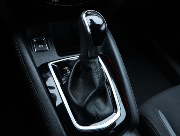 Nissan Qashqai II Crossover Facelifting 1.2 DiG-T 115KM 2018 Nissan Qashqai 1.2 DIG-T, Automat, Navi, Klima, zdjęcie 16