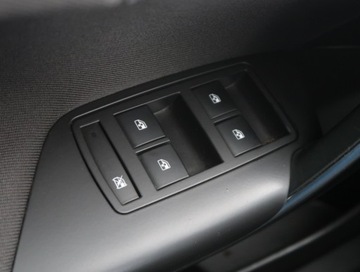 Opel Insignia I Sedan Facelifting 2.0 CDTI ECOTEC 130KM 2015 Opel Insignia 2.0 CDTI, Salon Polska, Serwis ASO, zdjęcie 16