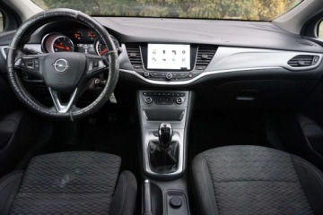 Opel Astra K Sports Tourer 1.6 CDTI 136KM 2018 Opel Astra Bezwypadek Tempomat Czujniki park. Klima 2stref. FV23, zdjęcie 11