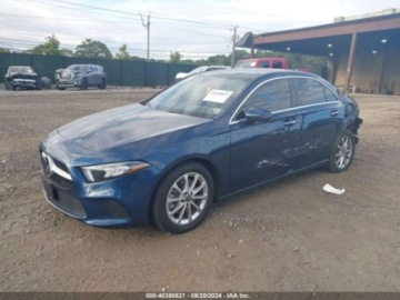 Mercedes Klasa A W177/V177 2022 Mercedes-Benz Klasa A 220, 2022r., 4x4, 2.0L 2.0 Benzyna 188KM, zdjęcie 1