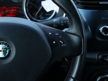 Alfa Romeo Giulietta Nuova II Hatchback 5d 2.0 JTD 16v 170KM 2013 Alfa Romeo Giulietta 2.0 JTDM, Salon Polska, zdjęcie 18