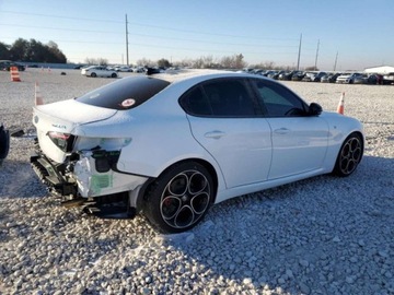 Alfa Romeo Giulia II 2024 Alfa Romeo Giulia 2024 Alfa Romeo Giulia Ti RWD 2.0 Benzyna 280KM, zdjęcie 3