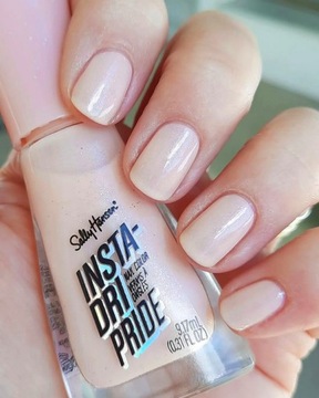 Sally Hansen Insta Dri Lakier Pinky Please 743
