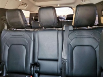 Land Rover Defender IV (L663) 2024 Land Rover Defender 130 S 2024 3.0l 3.0 Benzyna 395KM, zdjęcie 10