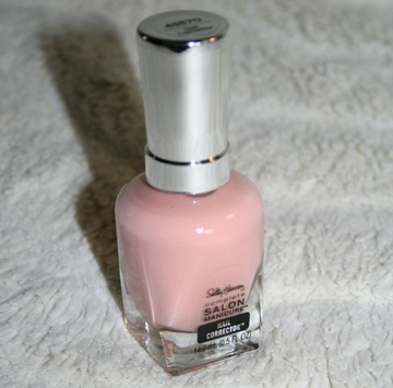SALLY HANSEN COLOR THERAPY NAIL CORRECTOR LAKIER BAZOWY I KRYJĄCY 14,7 ml