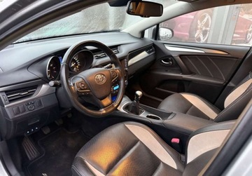 Toyota Avensis III Wagon Facelifting 2015 1.8 Valvematic 147KM 2017 Toyota Avensis 1.8 Benzyna 147KM, zdjęcie 23