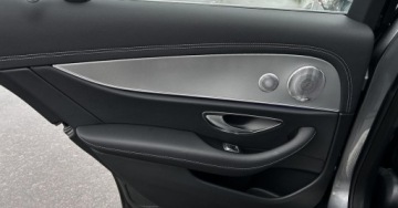 Mercedes Klasa E W213 Limuzyna 2.0 220d 194KM 2020 Mercedes-Benz Klasa E 4Matic SalonPL Burmester Distronic Pneumatyczne Zawi, zdjęcie 23