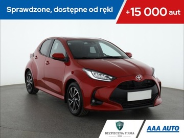 Toyota Yaris IV Hatchback 1.5 Dynamic Force 125KM 2022 Toyota Yaris 1.5 VVT-i, Salon Polska