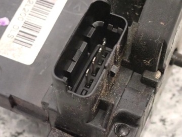 HYUNDAI I30 HB 07-12 ZÁMEK DVEŘE ZADNÍ PRAVÝ