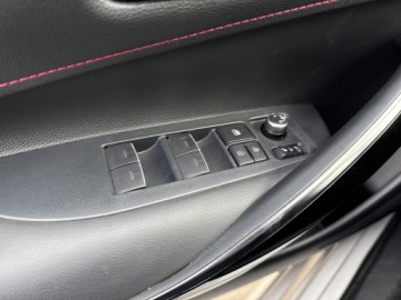 Toyota Corolla XII Hatchback 1.2 Turbo D-4T 116KM 2019 Toyota Corolla 1.2 T Selection Seria E16 (2012-201, zdjęcie 16