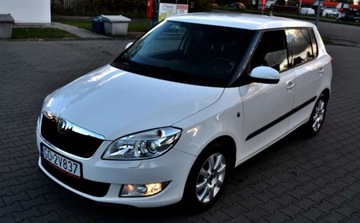 Skoda Fabia II Hatchback Facelifting 1.2 TSI 105KM 2010 Skoda Fabia Automat, Klimatyzacja, Nawigacja, Grzane Fotele 1.2 Benzyna