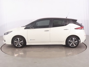 Nissan Leaf II Hatchback Elektryczny 40kWh 150KM 2018 Nissan Leaf 40 kWh, SoH 89%, Automat, VAT 23%, zdjęcie 2