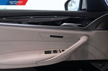 BMW Seria 5 G30-G31 Limuzyna 518d 150KM 2020 BMW Seria 5 518dFV23Adaptacyjne Reflektory LEDPrzyciemniane Szyby 2.0, zdjęcie 11