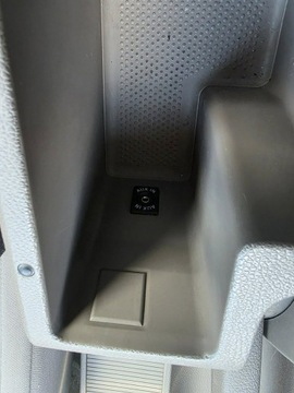 Volkswagen Golf VI Variant 1.6 TDI-CR DPF BlueMotion 105KM 2010 Volkswagen Golf 1.6 TDI 105 KM, Klimatyzacja,, zdjęcie 20