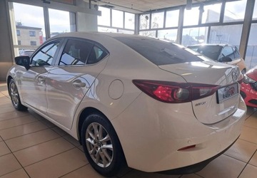 Mazda 3 III Sedan 2.0 SKYACTIV-G 120KM 2015 Mazda 3 2.0 SKYACTIV-G 120KM-Krajowa,I rej.2016,Czujniki park.Niski przebi, zdjęcie 3