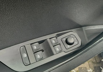 Skoda Karoq Crossover Facelifting 1.5 TSI ACT 150KM 2023 Skoda Karoq 1.5 TSI ACT 6 bieg. manual Style 1.5 Benzyna 150KM, zdjęcie 14