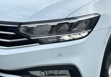Volkswagen Passat B8 Variant Facelifting 2.0 TDI SCR 150KM 2022 Volkswagen Passat Elegance Pakiety, ACC, Kamera, Podgrzewane 4 fotele, er, zdjęcie 35