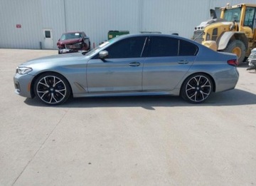 BMW Seria 5 G30-G31 2021 BMW Seria 5 2021, 4.4L, 4x4, M550i, od ubezpieczalni 4.4 Benzyna 523KM, zdjęcie 3