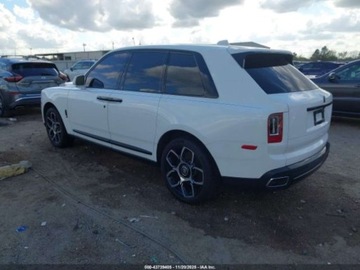 Rolls-Royce 2022 Rolls-Royce Cullinan 2022 6.7L 6.7 Benzyna 563KM, zdjęcie 3