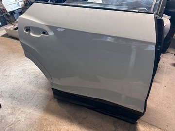 LAMBORGHINI URUS DRZWI PRAWE TYŁ 4ML839475