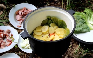 ОХОТНИЧНЫЙ Эмалированный казан, чугун, для разожженного костра, 10 литров