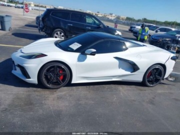 Chevrolet Corvette C7 2022 Chevrolet Corvette Stingray 2LT 2022 6.2 Benzyna 490KM, zdjęcie 2