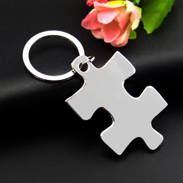 puzzle brelok firmy reklamowej dając drobne u