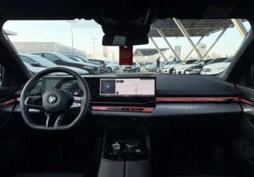 BMW Seria 5 G90-91 2025 BMW Seria 5 I wlasciciel Hak M Sport Gwarancja Bezwypadkowy FVAT23, zdjęcie 16