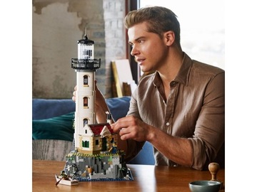 LEGO IDEAS 21335 МЕХАНИЗИРОВАННЫЙ МАЯК ДЛЯ КРЕСТОВОГО ПОДАРКА НОВЫЙ
