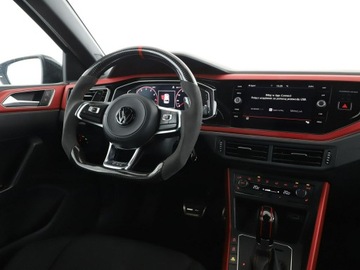 Volkswagen Polo VI GTI 2.0 TSI 200KM 2018 Volkswagen Polo DSG full LED navi klima auto, zdjęcie 15