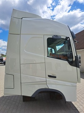 ПОЛНАЯ КАБИНА VOLVO FH 4 EURO 6 GLOBETROTTER 2017 г.