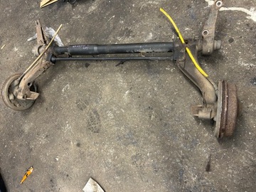 RENAULT KANGOO I LIFT OŚ BELKA TYLNA