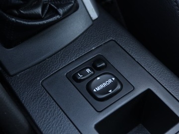 Toyota RAV4 III MPV 2.2 16V D-4D 177KM 2006 Toyota RAV 4 2.2 D-CAT, 174 KM, 4X4, Klima, zdjęcie 15