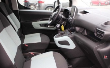 Citroen Berlingo III Osobowy M 1.2 PureTech 110KM 2018 Citroen Berlingo Kupuj Taniej. 1.2 Benzyna 110KM, zdjęcie 16