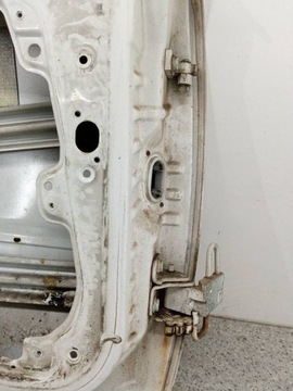 DVEŘE LEVÉ PŘEDNÍ BÍLÉ SKODA SUPERB I (2001-2008)