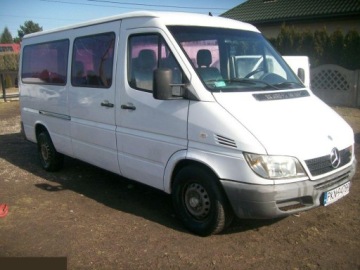 Mercedes Sprinter II 2005 Mercedes Sprinter 2.2d 82KM 2005r 9 osobowy, zdjęcie 3