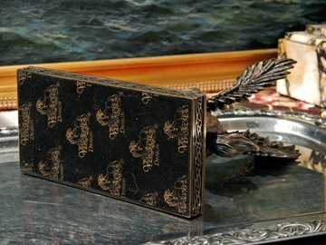 МИФИЧЕСКИЙ ЛЕВ ГРИФОН С ГОЛОВОЙ И КРЫЛЬЯМИ ОРЛА v