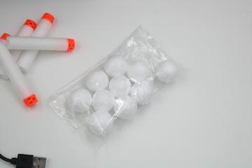 ИГРУШКА DARK SHOT ДЛЯ МАЛЬЧИКА, СТРЕЛЯЮЩЕГО ПО МИШЕНИ ЛЕТАЮЩИМИ ШАРАМИ