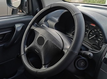 Mercedes Klasa A B C pokrowiec nakładka na kierownice CZARNA Gładka