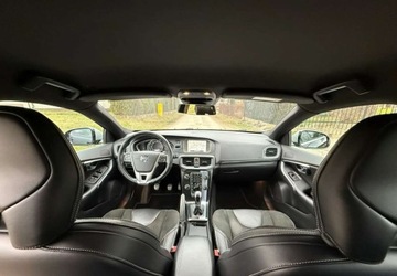Volvo V40 II Cross Country 2.0 D4 DRIVE-E 190KM 2014 Volvo V40 Volvo V40 D4 RDesign 2.0 Diesel 190KM, zdjęcie 18