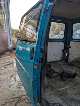 DVEŘE POSUVNÉ PRAVÉ KOMPLETNÍ VW TRANSPORTER T4
