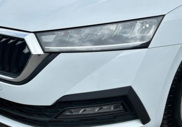 Skoda Octavia III Liftback Facelifting 1.5 TSI ACT 150KM 2020 Skoda Octavia Ambition Pakiety, ACC, Podgrzewane fotele, Kamera, Bezwypad, zdjęcie 32