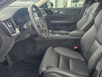 Volvo V60 II  Kombi Facelifting 2.0 B4 197KM 2025 VOLVO V60 B4 Core Combi 2.0 197KM 2025, zdjęcie 3