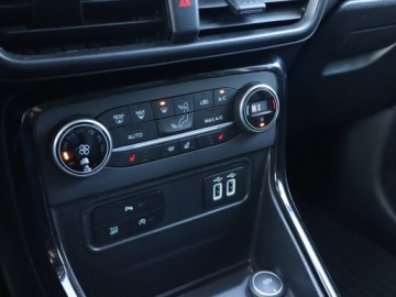 Ford Ecosport II SUV Facelifting 1.0 EcoBoost 125KM 2018 Ford Ecosport 1.0 EcoBoost, Salon Polska, zdjęcie 17