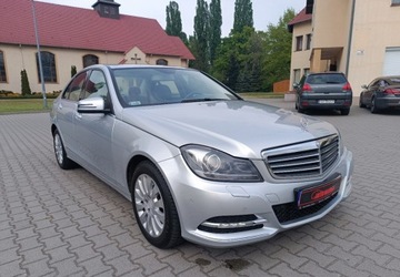 Mercedes Klasa C W205 Limuzyna 180 156KM 2013 Mercedes-Benz Klasa C Kupiony w Polsce - autom...